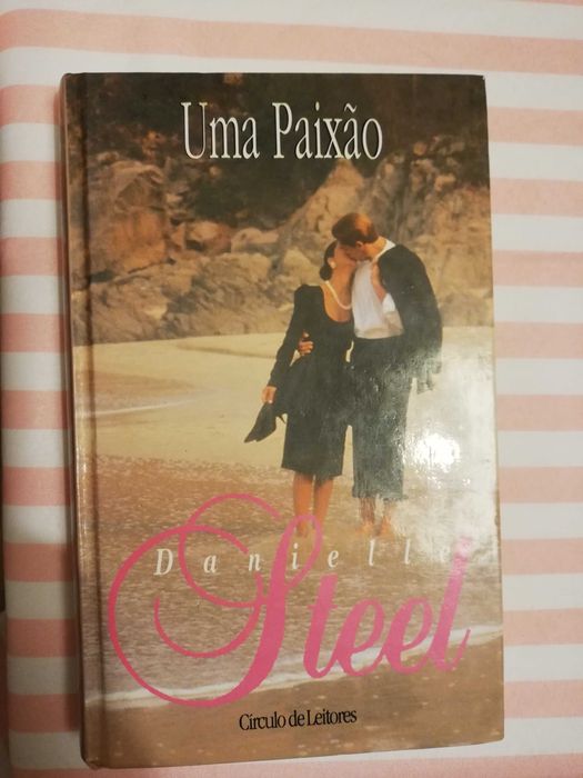 Vendo livro "Uma paixão" de Danielle Steel