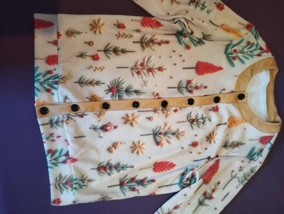 Кофта с 3 D эффектом.