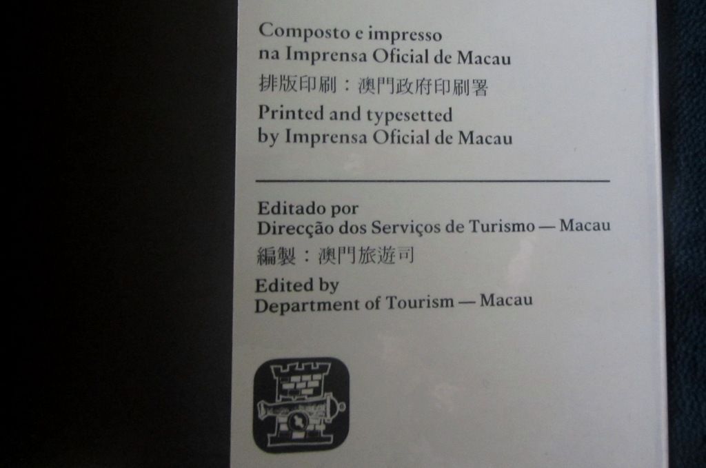 Conjunto 2 publicações de Macau (com Revista de Cultura n.º 1, 1987)