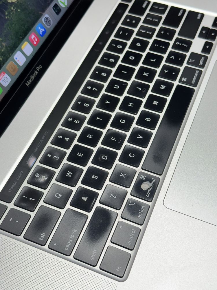 MacBook Pro 16" 2019 Silver / i9 / 64Gb / 8Tb SSD / Radeon Pro 8GB