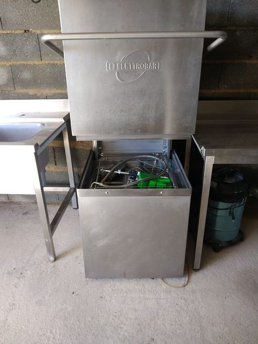 Máquina de lavar loiça industrial