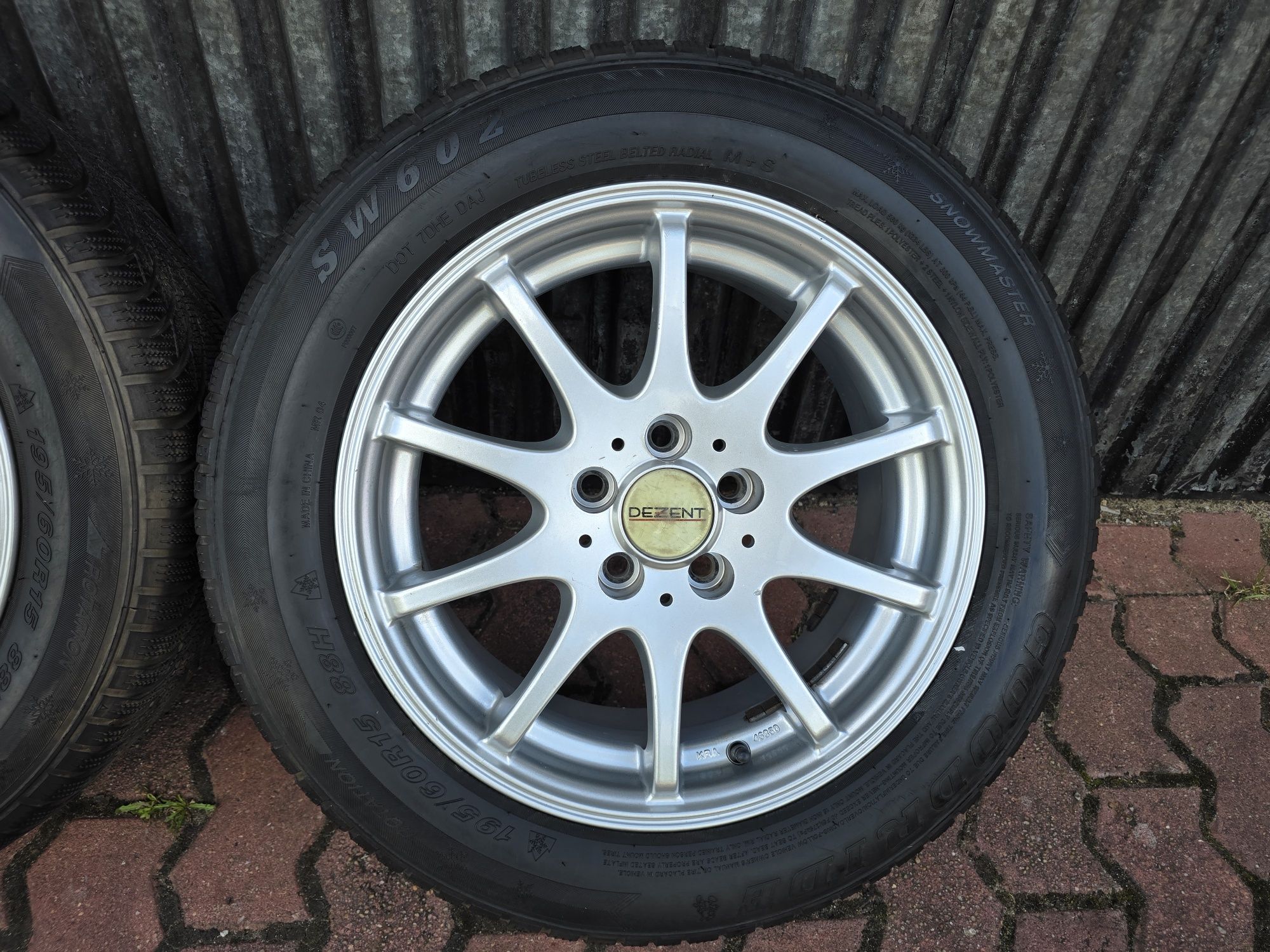 Felgi z oponami 195/60R15 VW Polo 5x100 Golf Skoda Fabia Rapid Praktik