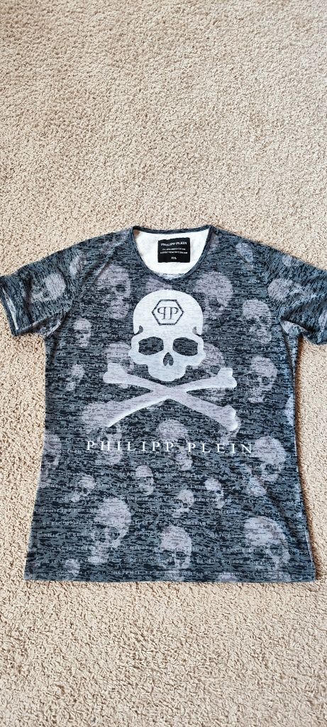 Футболка Philipp Plein розмір по факту L-XL