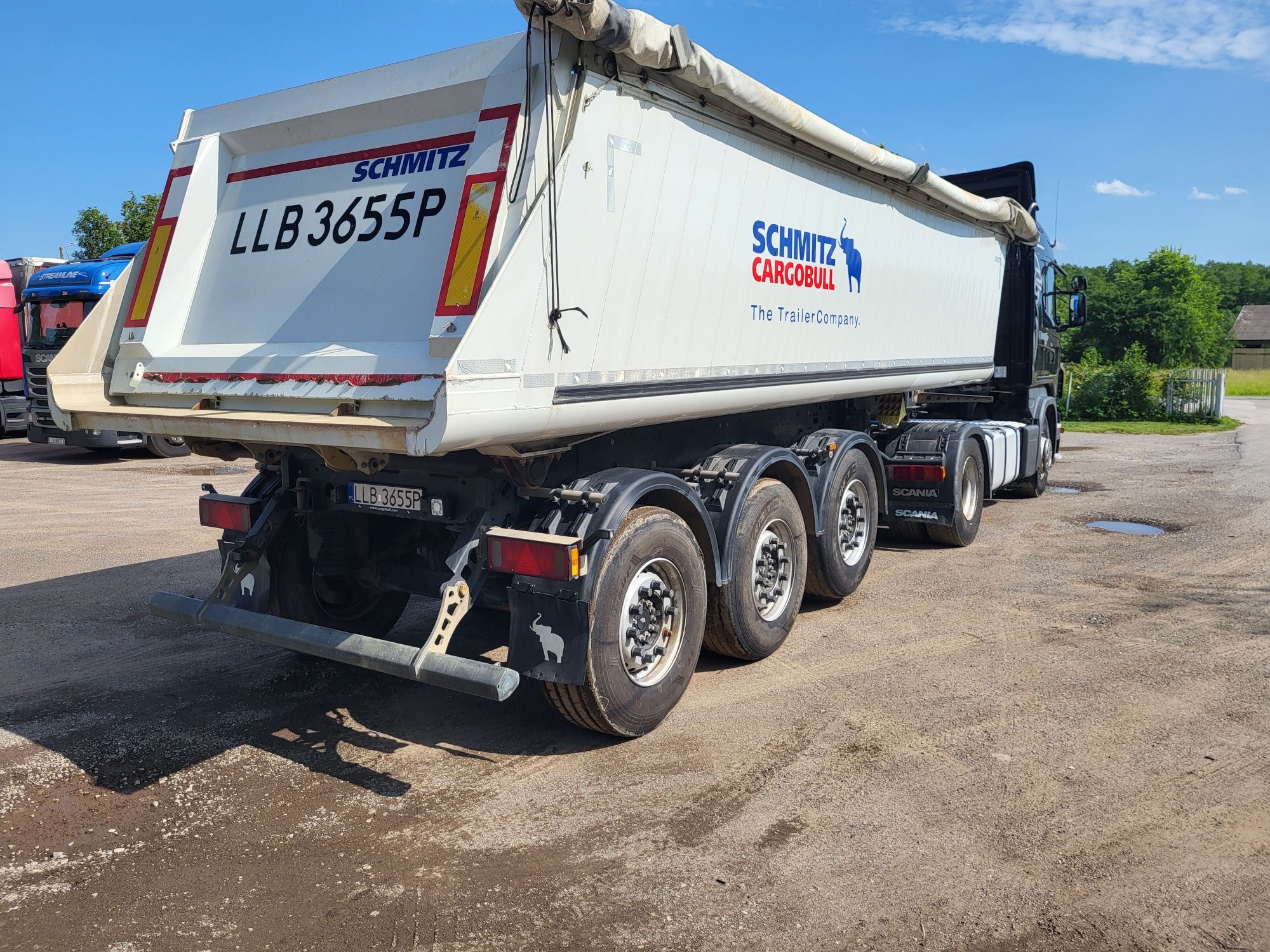 Scania R420 z naczepa Schmitz 26m3