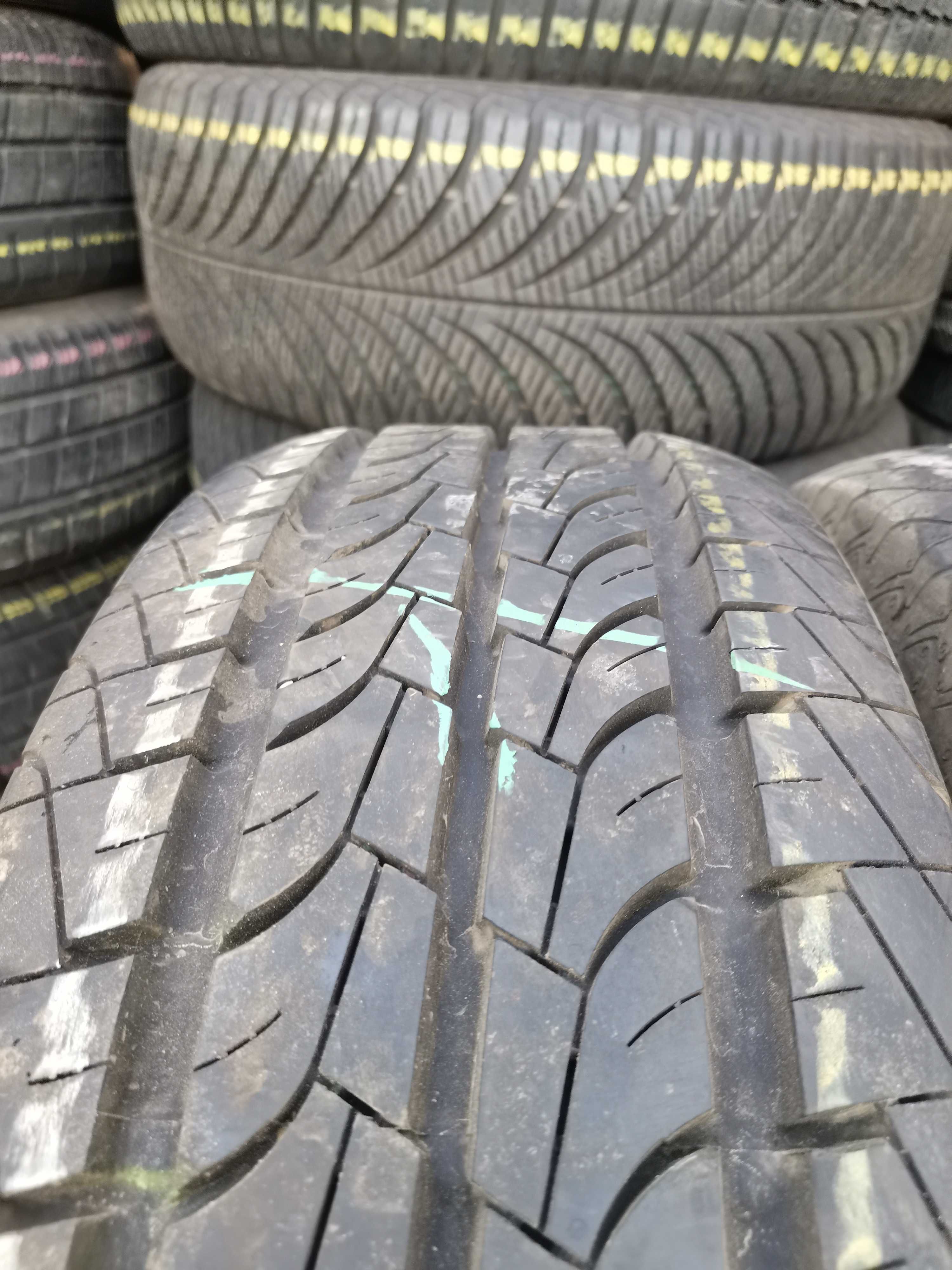 bus lato Semperit 205/65/15C 8.5mm z 2015r 2szt