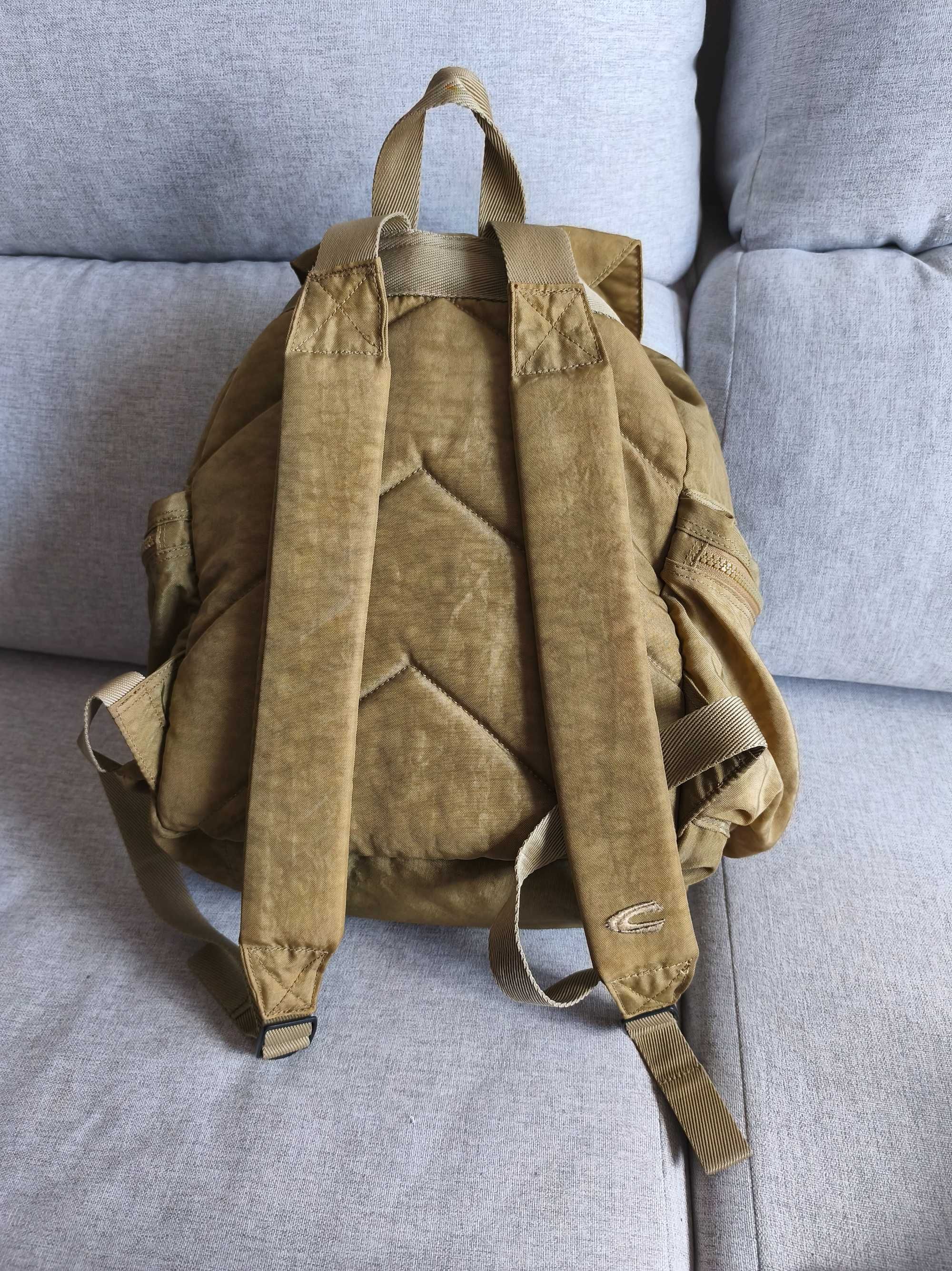 Mochila + Pochete Camel Active.