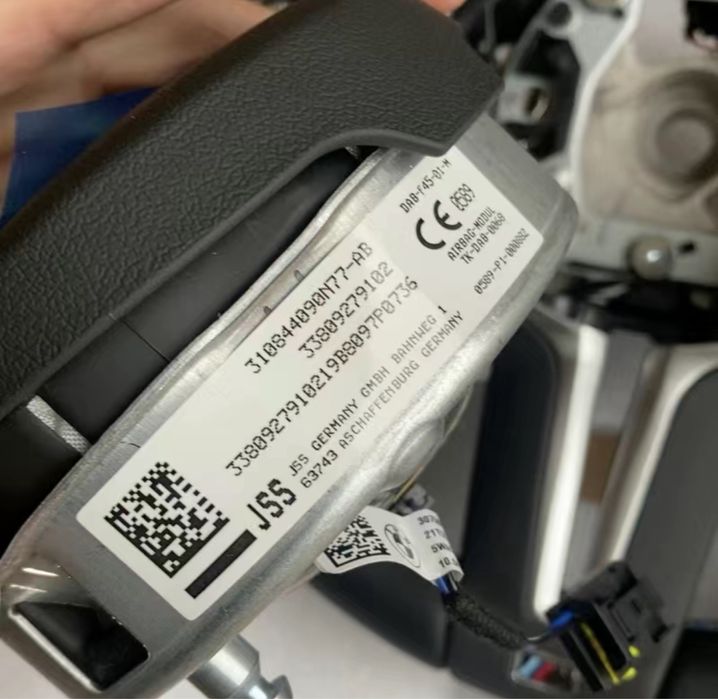 М руль BMW F30 F10 з ПІДІГРІВОМ  М Кермо bmw F30 F10 В НАЯВНОСТІ