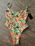 Купальник asos south beach зеленый оранжевый сдельный закрытый