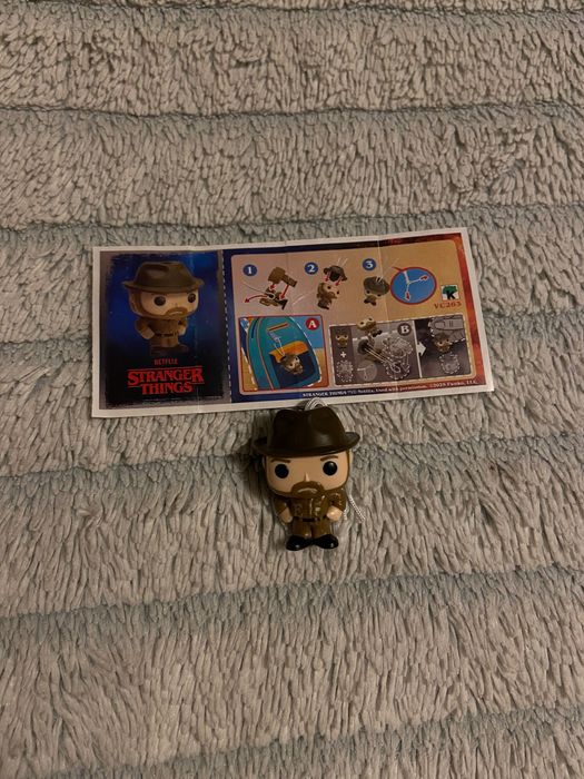 Figurki kinder joy stranger things