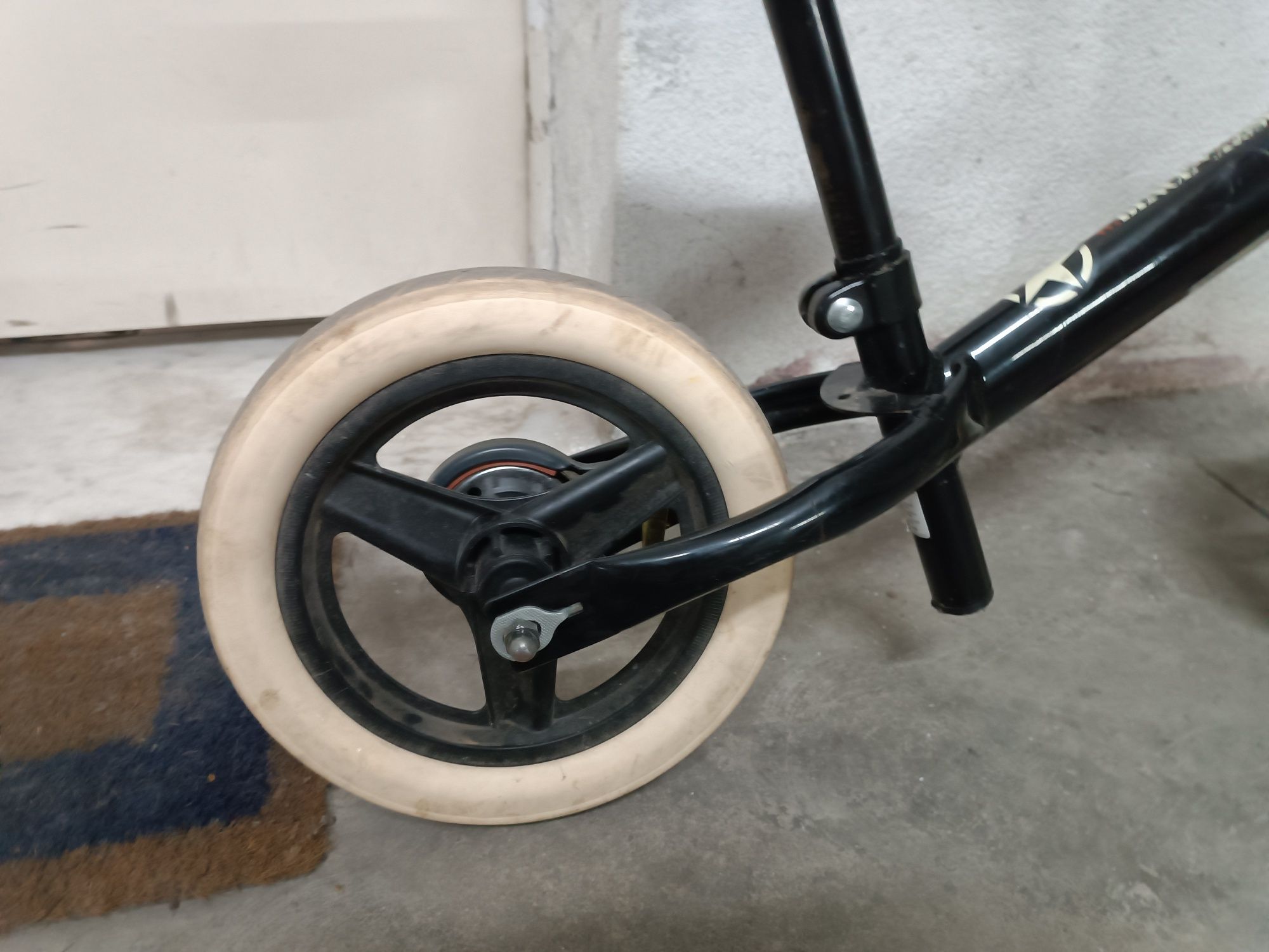 Bicicleta BTwin 10' sem pedais