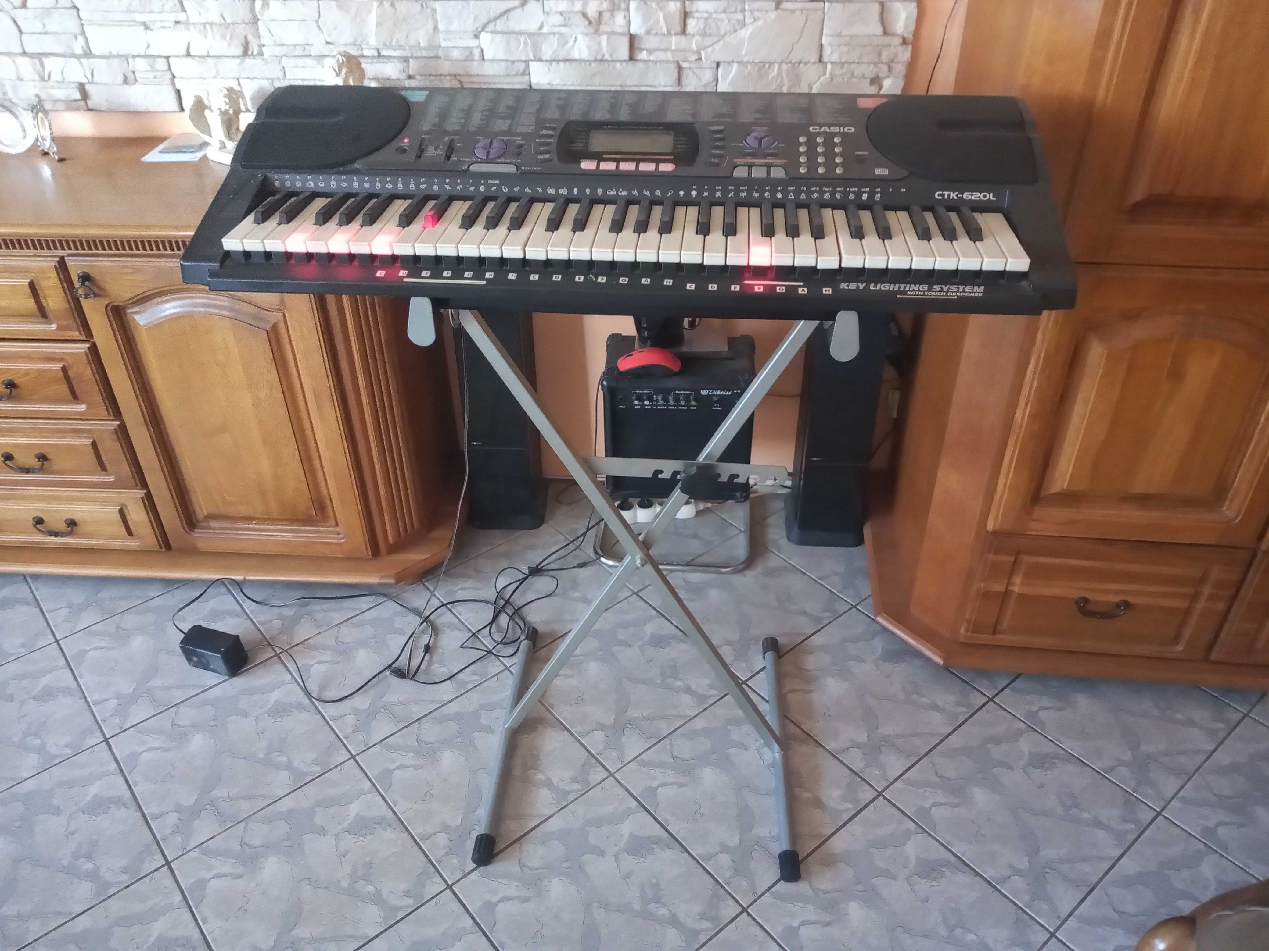 keyboard Casio CTK-620L ze stojakiem