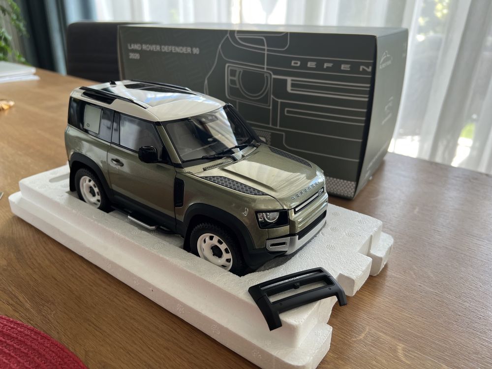 Sprzedam model 1:18 Land Rover Defender 90 Almost Real [NOWY]