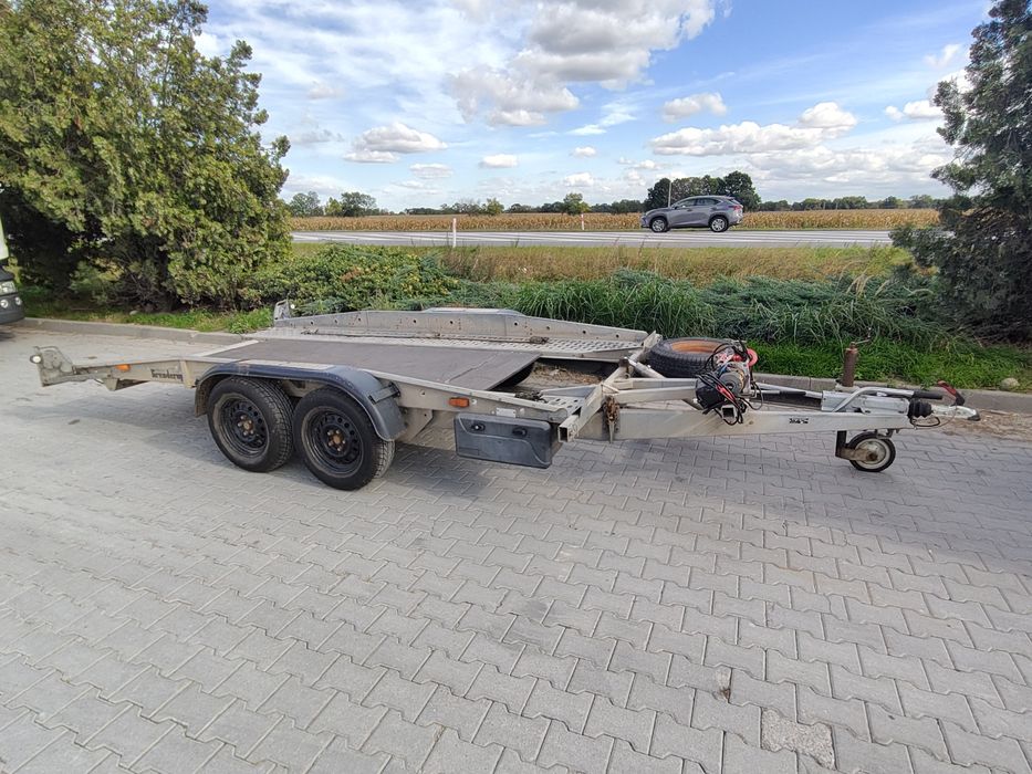 Przyczepa laweta Brenderup nowe opony pelny serwis