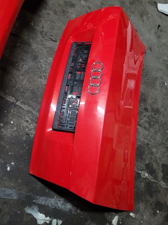 Audi a4 b6  klapa bagaznika czerwona zamek podświetlenie klamka
