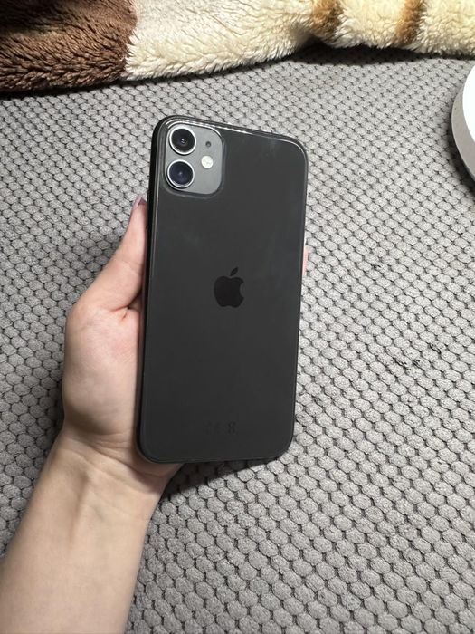 Айфон 11 в хорошем состоянии