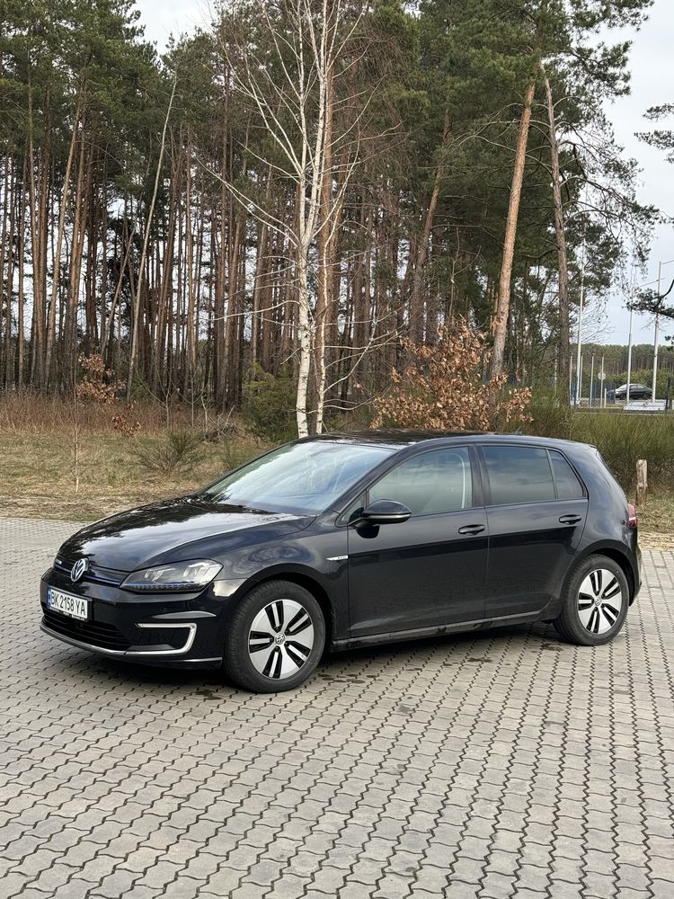 Продам E - golf 2015 Терміново