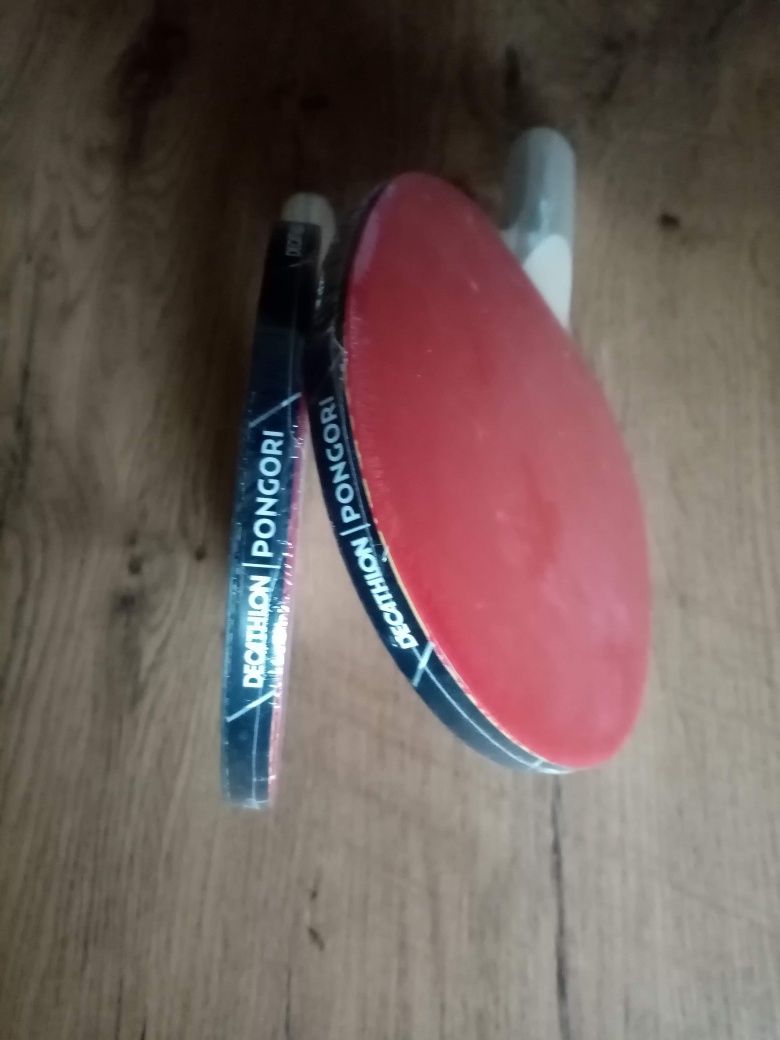 Małe rakietki do tenisa stołowego