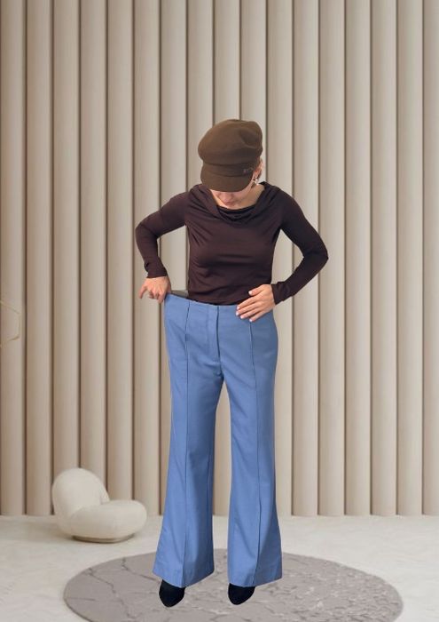 Класичні блакитні брюки з гарного матеріалу