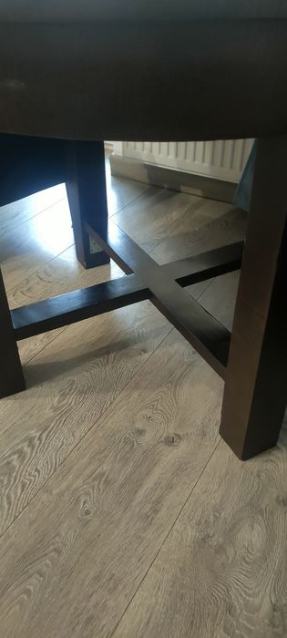 Slół okrągły rozkładany z krzesłami