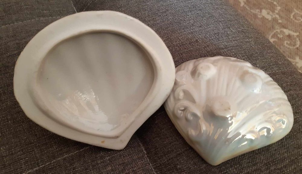 Puzderko pudełko porcelanowe? na biżuterię Róże