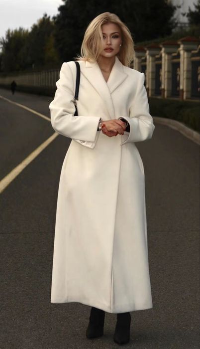 Пальто bazhane біле приталене