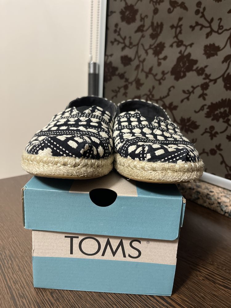 Еспадрилі TOMS (USA)