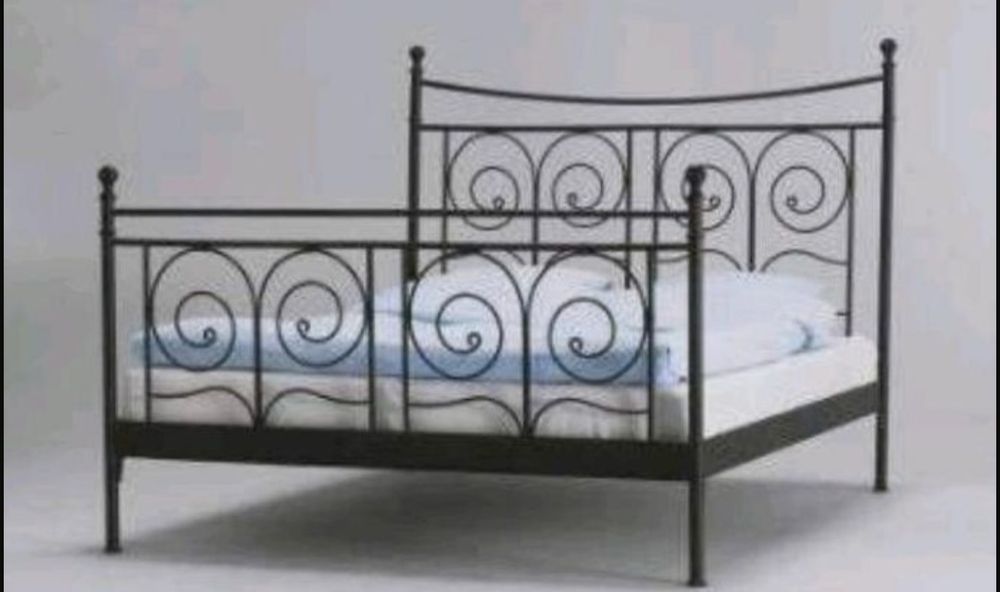Rezerwacja Łóżko metalowe czarne Ikea Noresund 140x200 stelaż i matera
