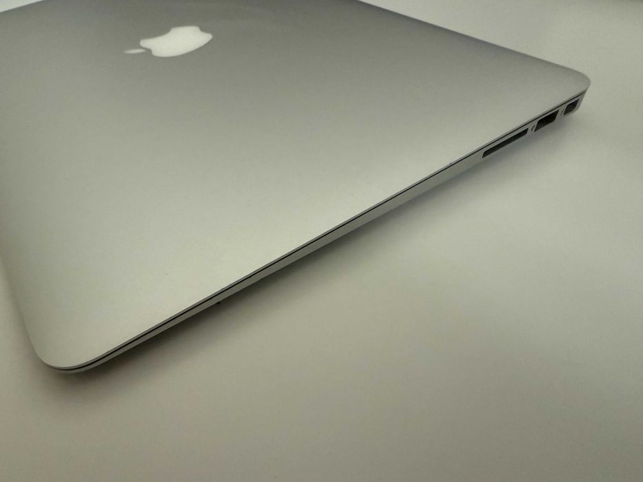 MacBook Air 13" (2015) | Używany