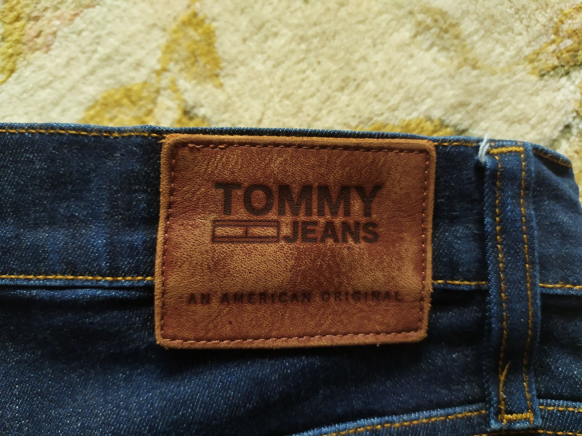 Spodnie jeansowe Tommy Jeans roz 34/32