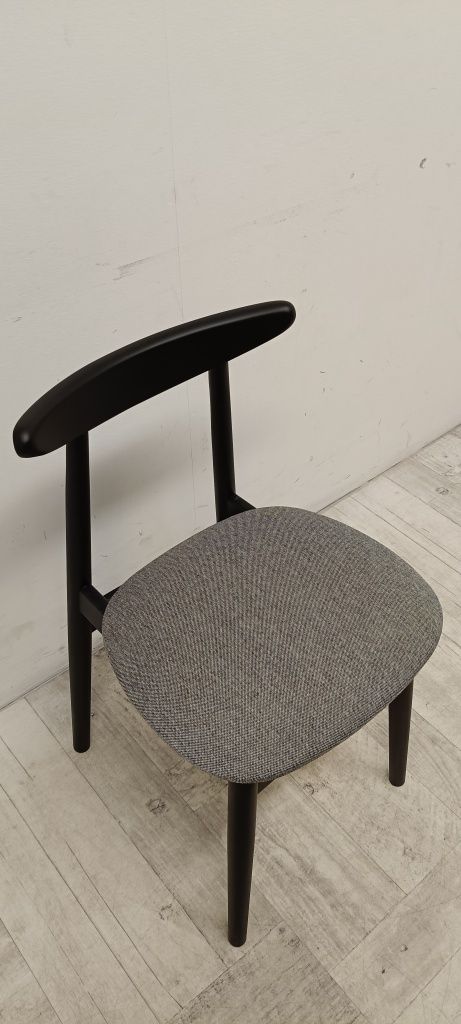 krzesło krzesła Finn A–1609 jak hałas design PRL do salonu