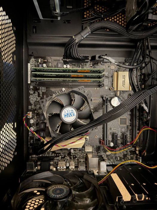 Ігровий комп’ютер Intel Core i7-7700 / 12 ГБ / 1 ТБ HDD