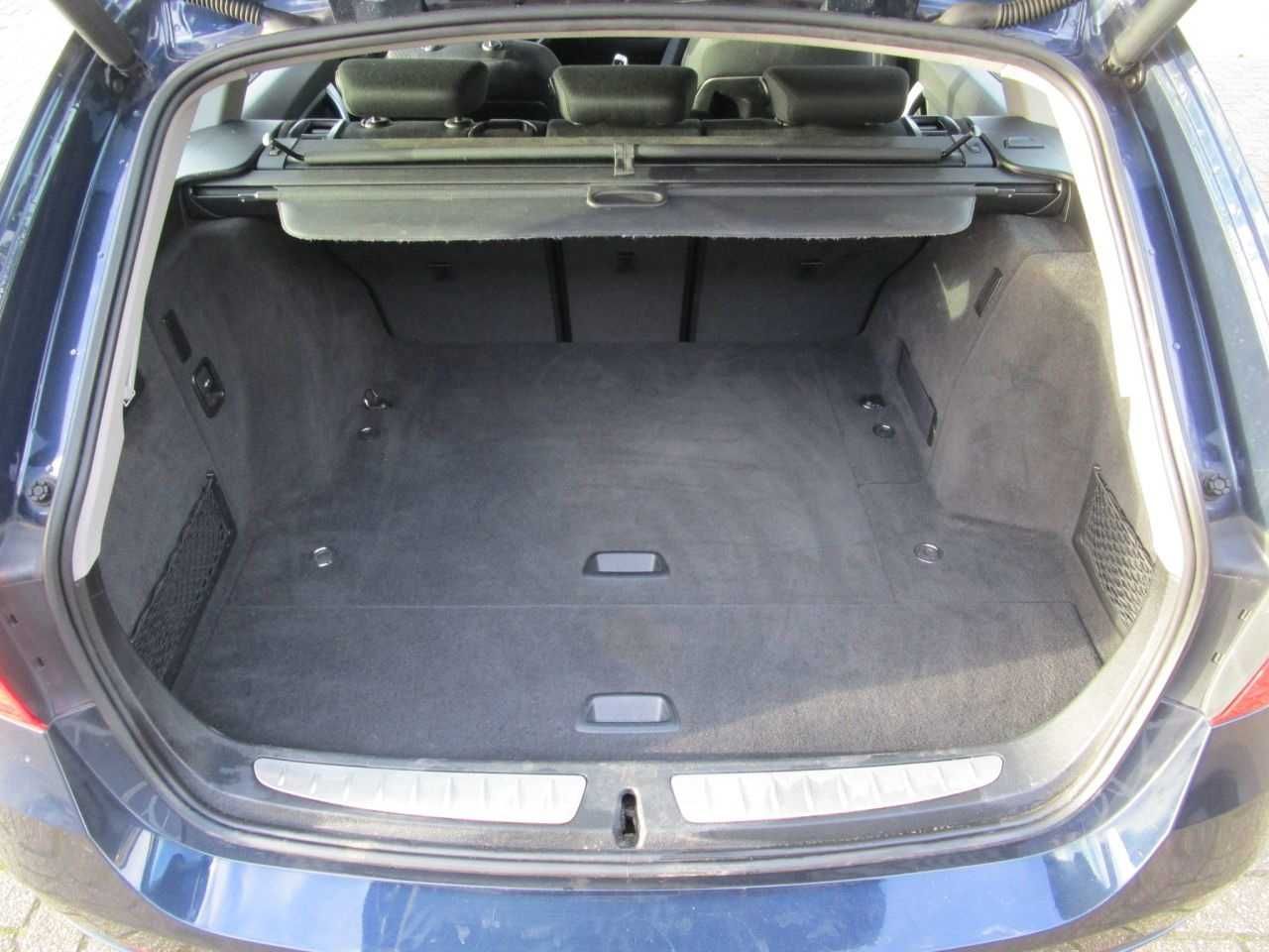 BMW 316d Touring 2.0 Automático com Câmara