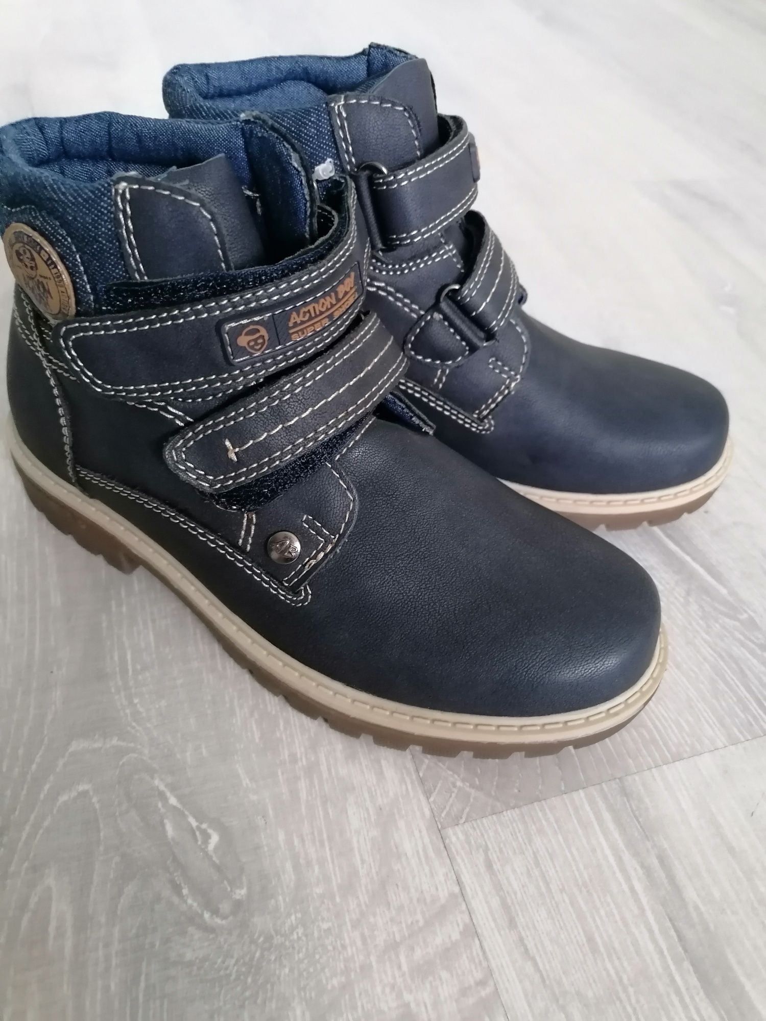 Nowe buty z metką