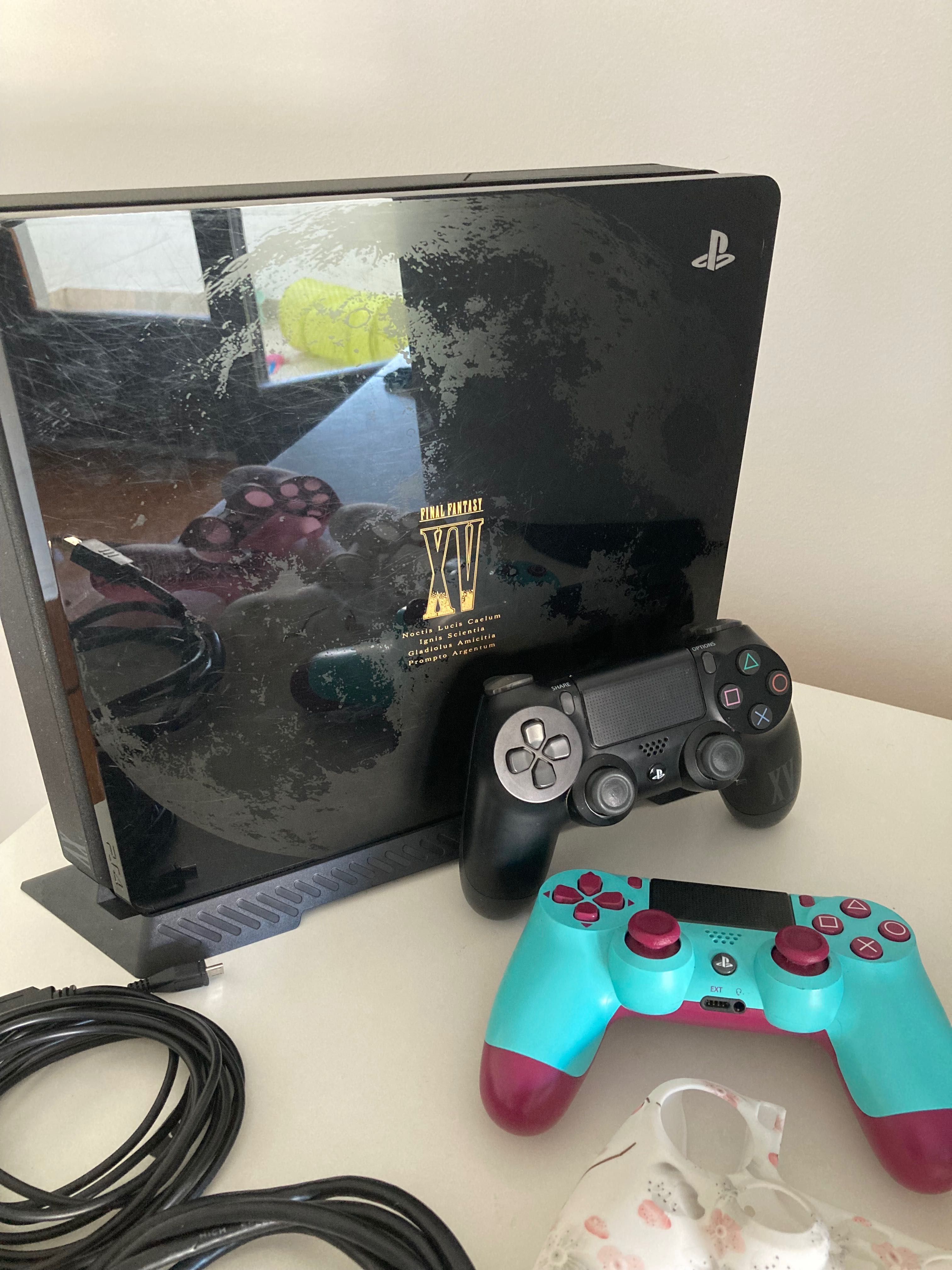 Consola PS4 Slim 1TB Edição Limitada FF XV