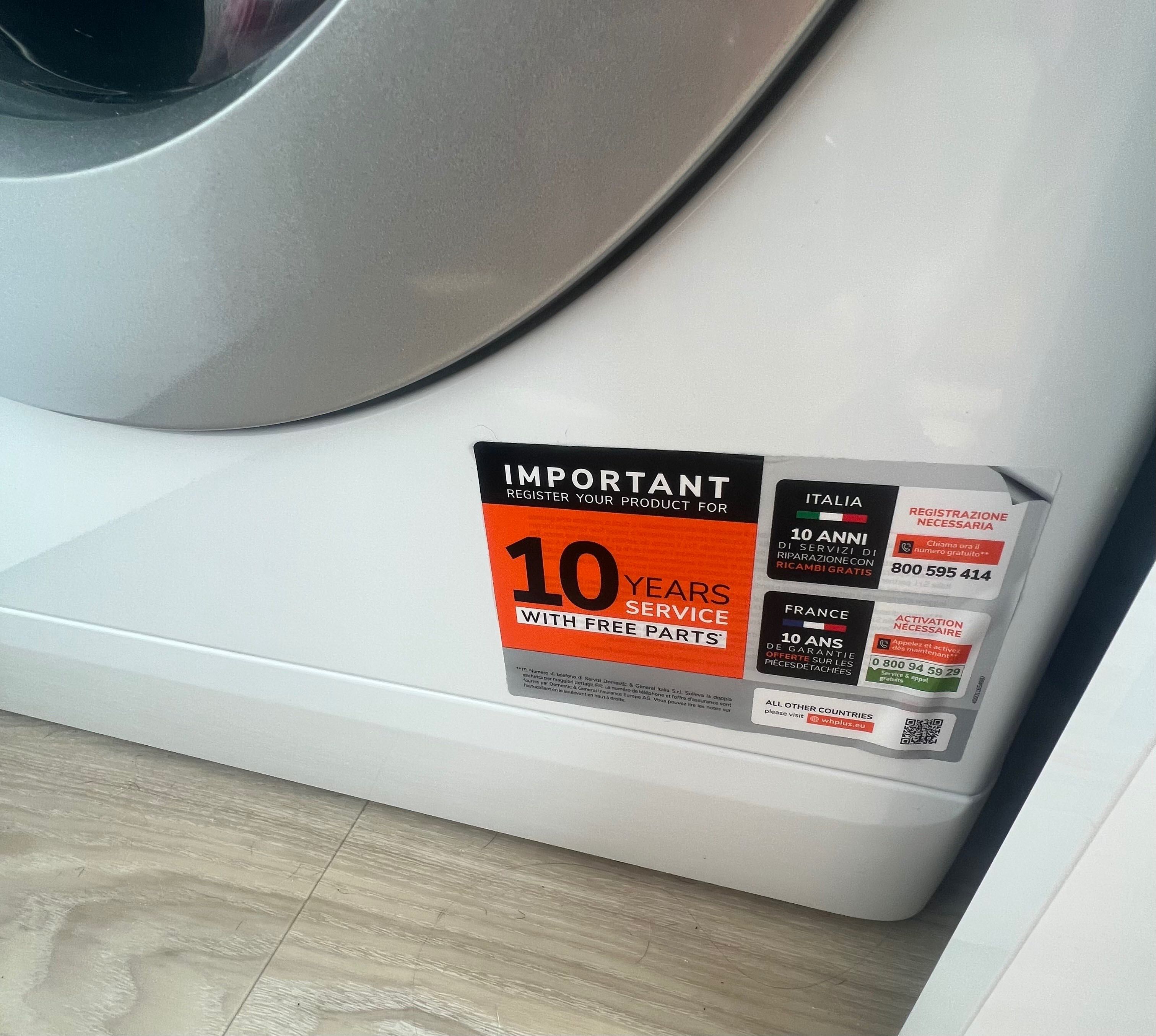 Máquina de lavar a roupa da marca INDESIT, de 10 Kg, como nova
