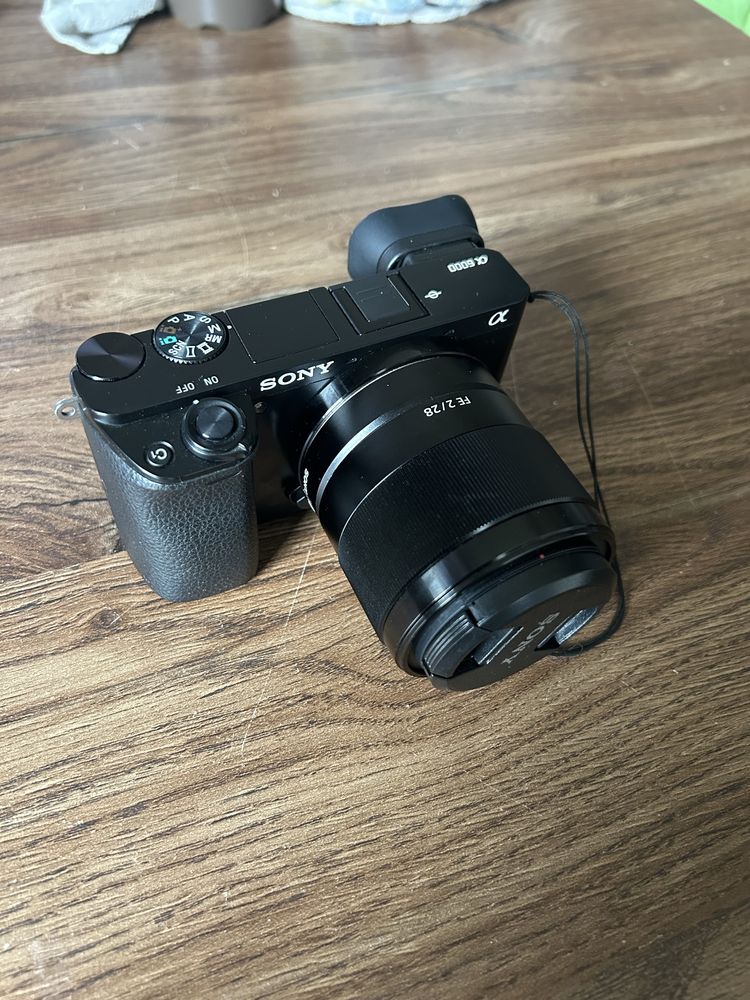 Aparat Sony Aplha 6000 + obiektyw 16mm FE 2/28