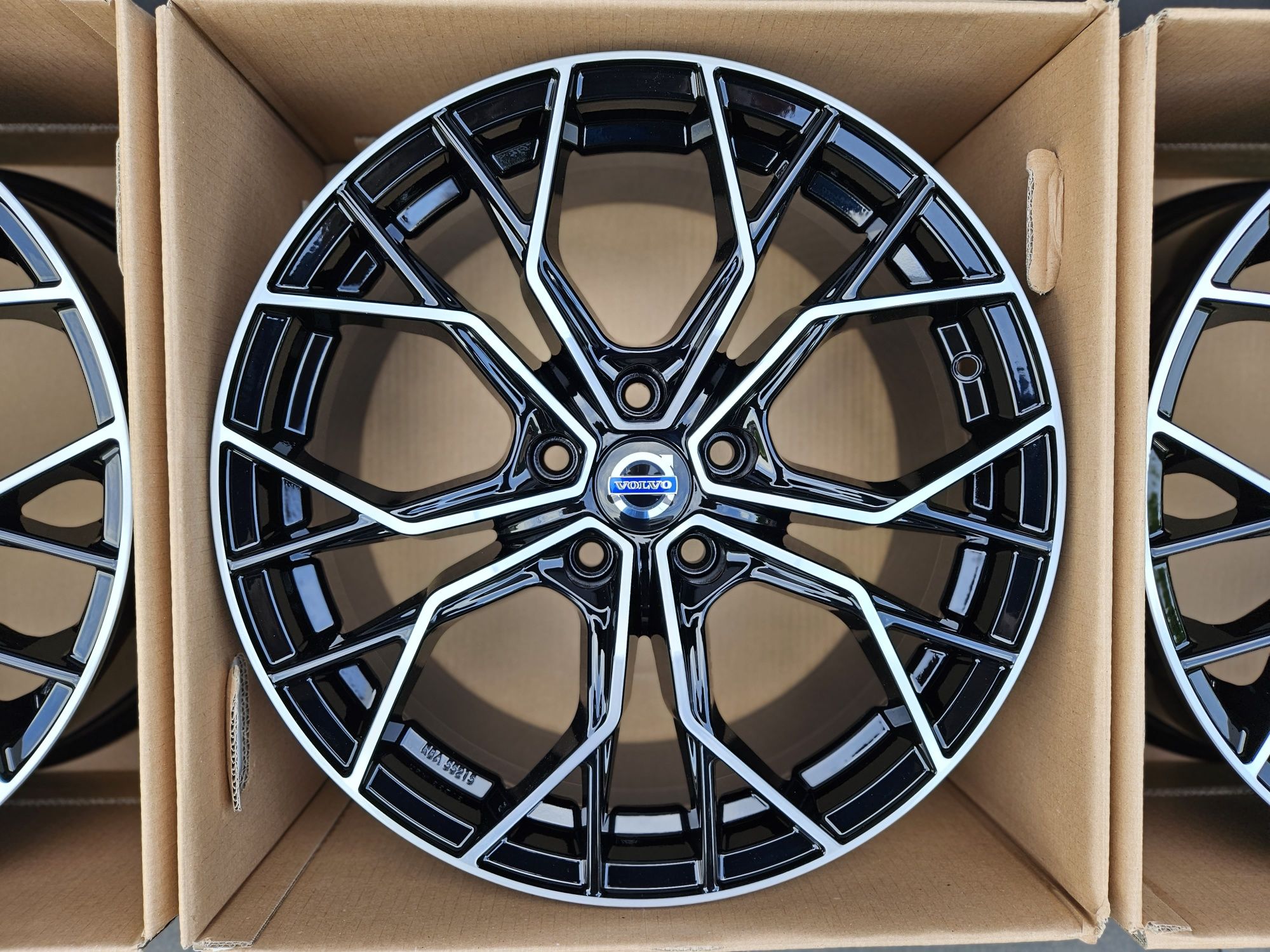 VOLVO 18 Nowe 5x108 S60 V60 S90 V90 S80 V70 XC60 XC40 V40 Felgi Czarne