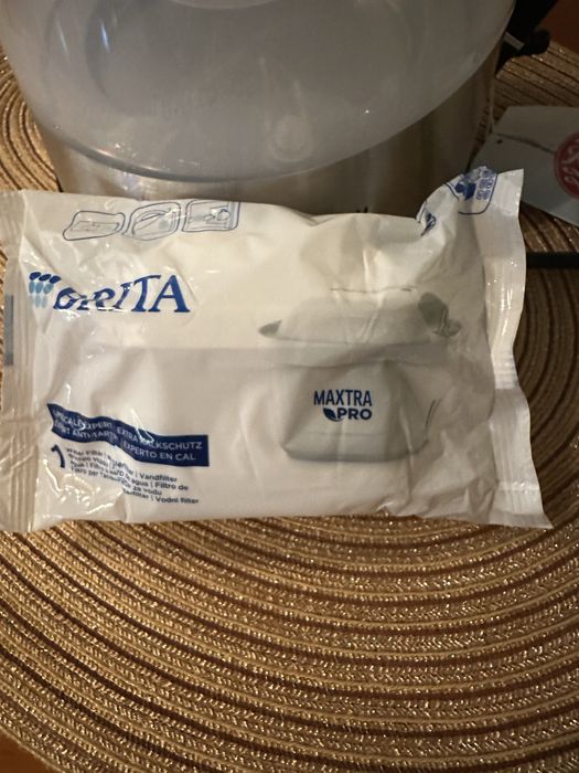 Електрочайник Russell Hobbs Brita з фільтром