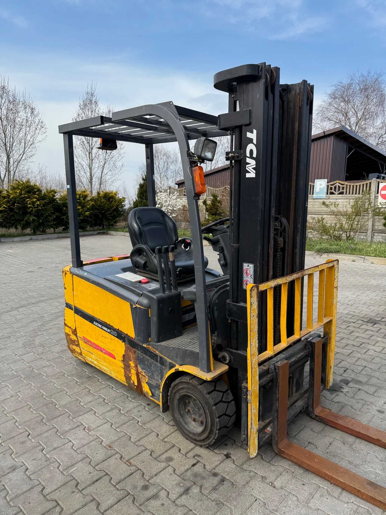 wózek widłowy elektryczny TCM FB20 Triplex 4.8m przesuw 2000kg 2013r