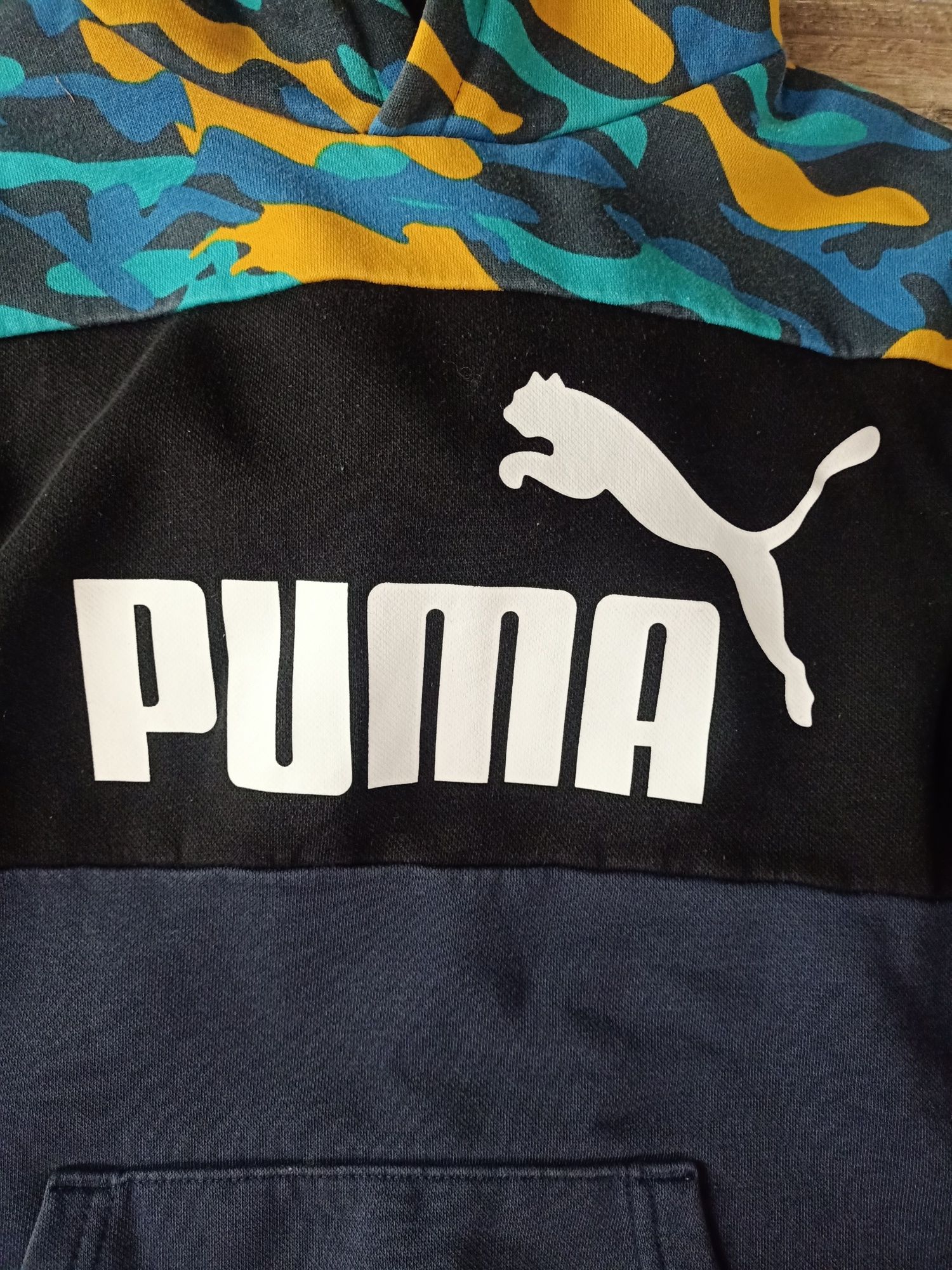 Dres Puma kolorowy.