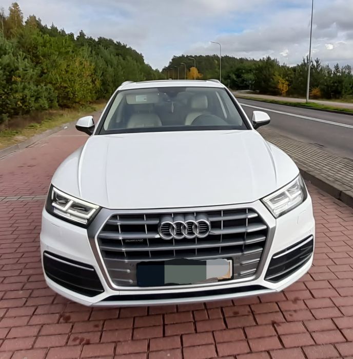 AUDIi Q5  silnikie 2.0   rok pr. 2019