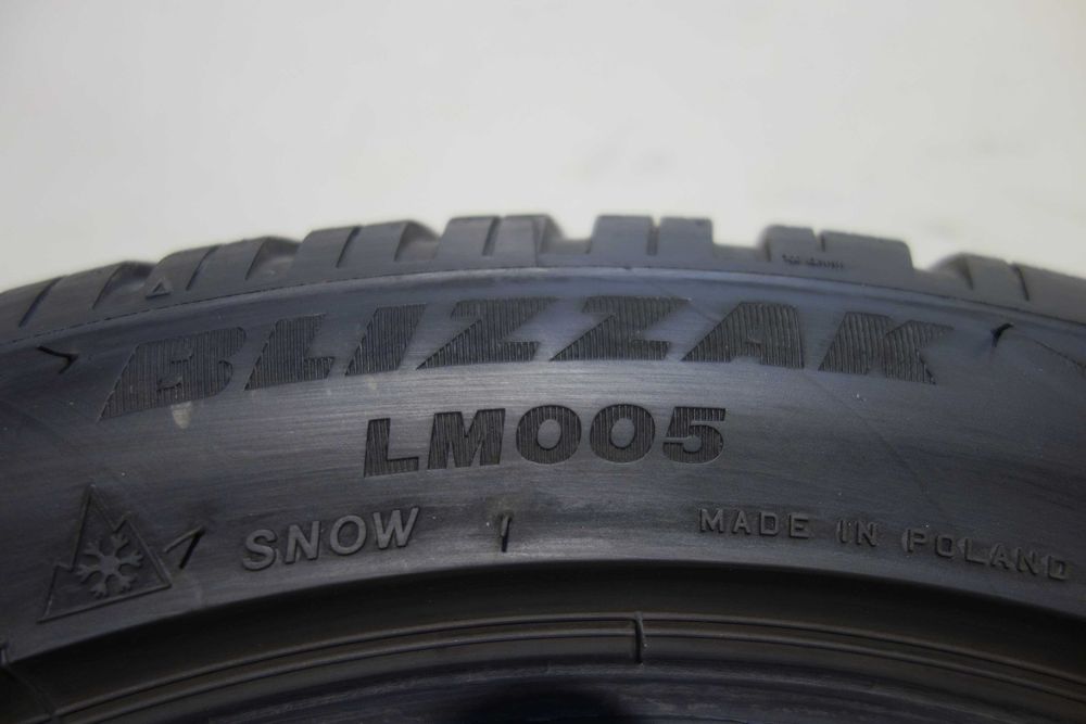 Opony zimowe 235/45/18 - BRIDGESTONE Blizzak LM005 XL