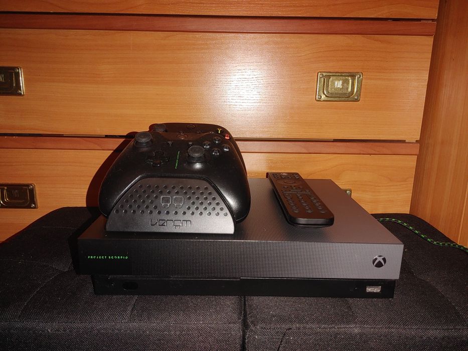 Konsola XBOX One X Scorpio Edition