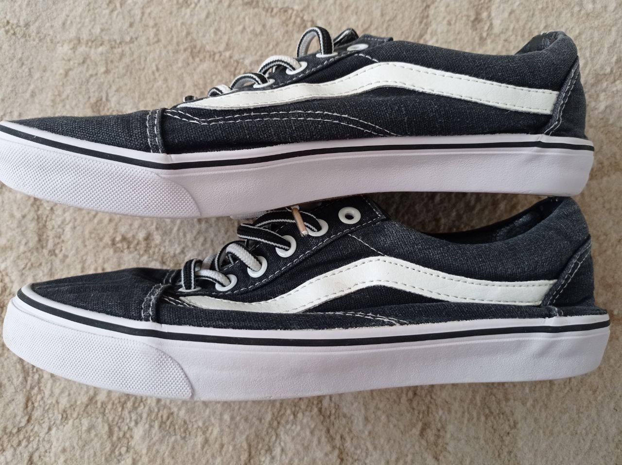 Кеды VANS Old Skool, 42 размер,  в хорошем состоянии.