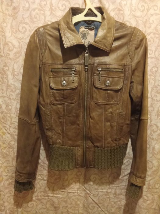 Шкіряні куртки жіночі