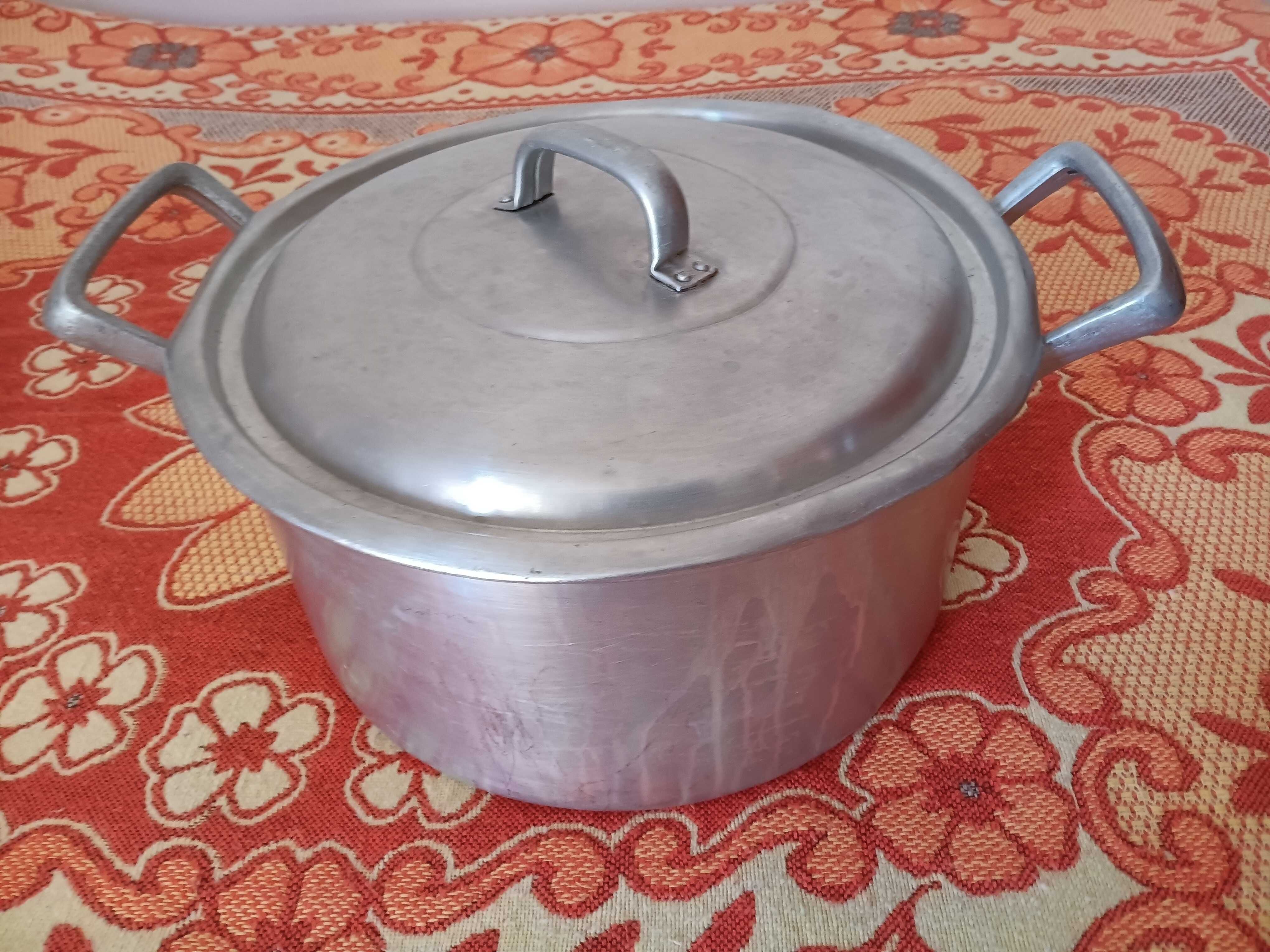 Tachos e Panela em alumínio