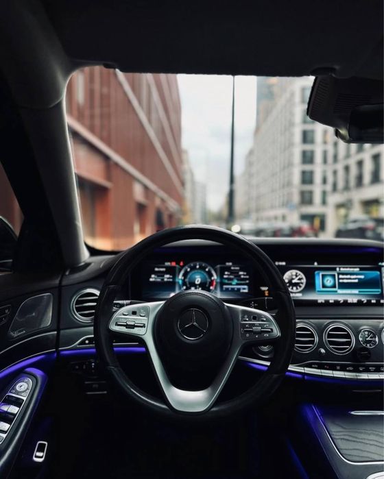 Wynajem aut klasy premium. Mercedes S klasa S400d Long