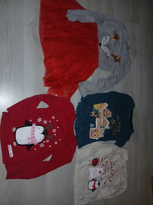 Zestaw ubranek świątecznych 122/128