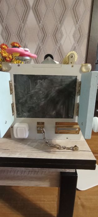 Продаю Бізікуб дитячий