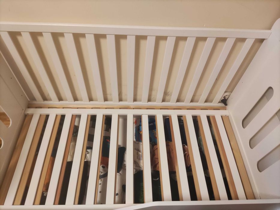 Łóżeczko dziecięce drewniane białe 140x70